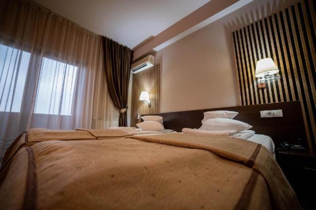 Hotel Secret Garden Baia-Sprie Dış mekan fotoğraf